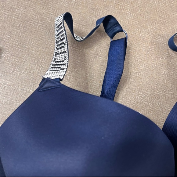 Victoria's Secret Navy Blue Bombshell plunge bra women's size 36D - Picture 2 of 6